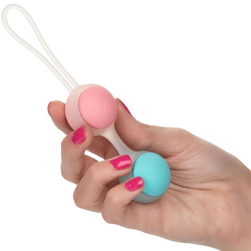 CALEXOTICS - ELLE-OLOGIE ENSEMBLE BOLAS KEGEL INTERCAMBIABLES – Image 2